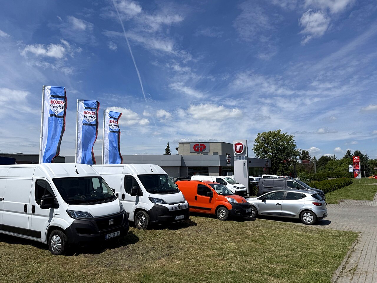 Bosch Car Service GP Nysa — flagi i furgony