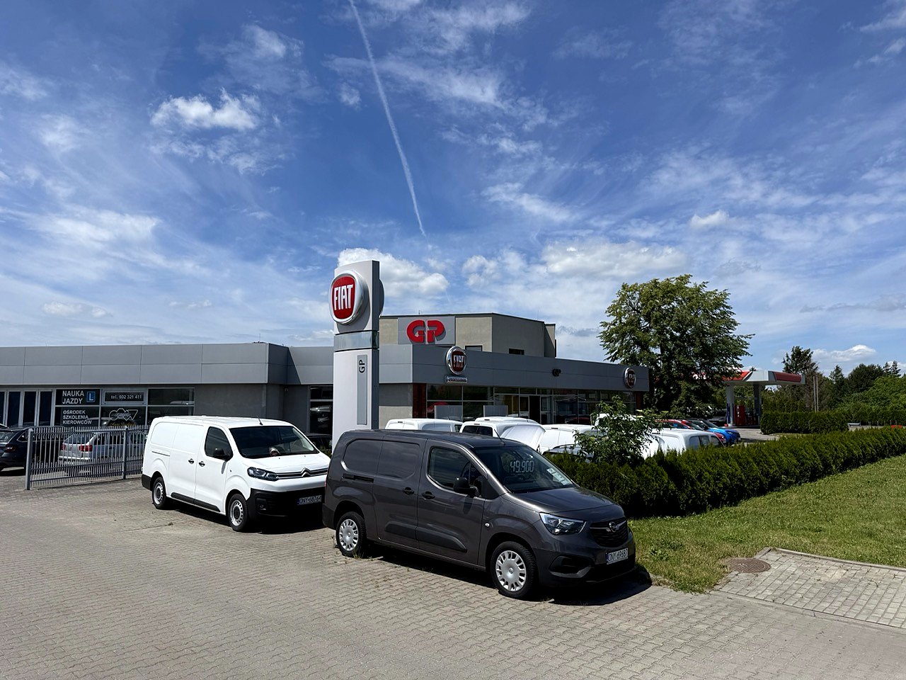 Salon GP Nysa — widok szeroki